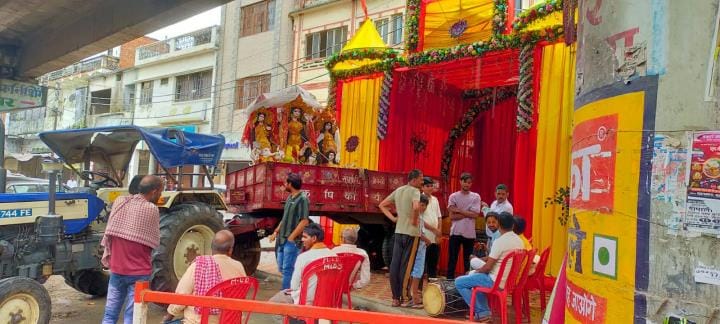 The immersion of Durga idols took place with great pomp and show.
