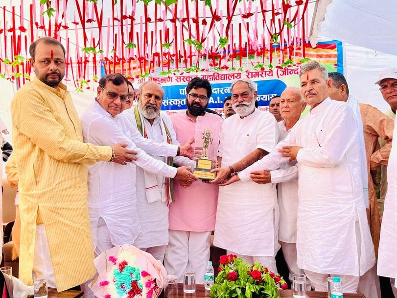The foundation stone of Pandit Kedarnath Sharma Sanskrit Bhawan was laid in Ramrai village on Sunday.