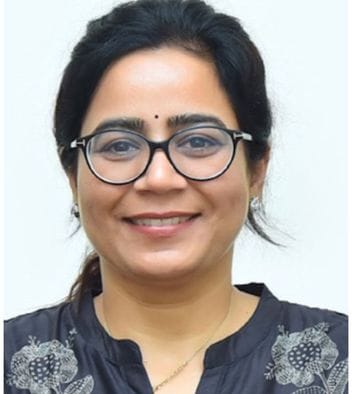 Dr. Juhi received the Research Category Life Member Award