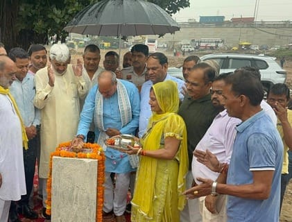 The MLA laid the foundation stone for the new bus stand to be built at Dharuhera at a cost of Rs 12.78 crore.