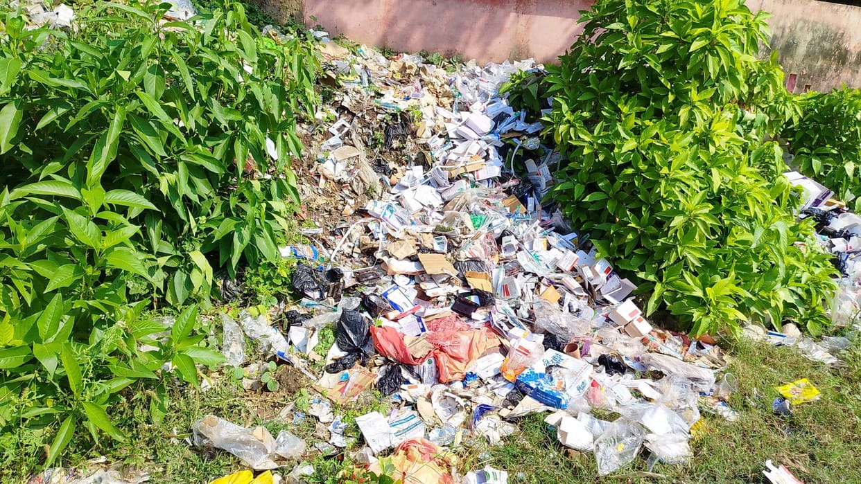Medical waste being thrown in the open