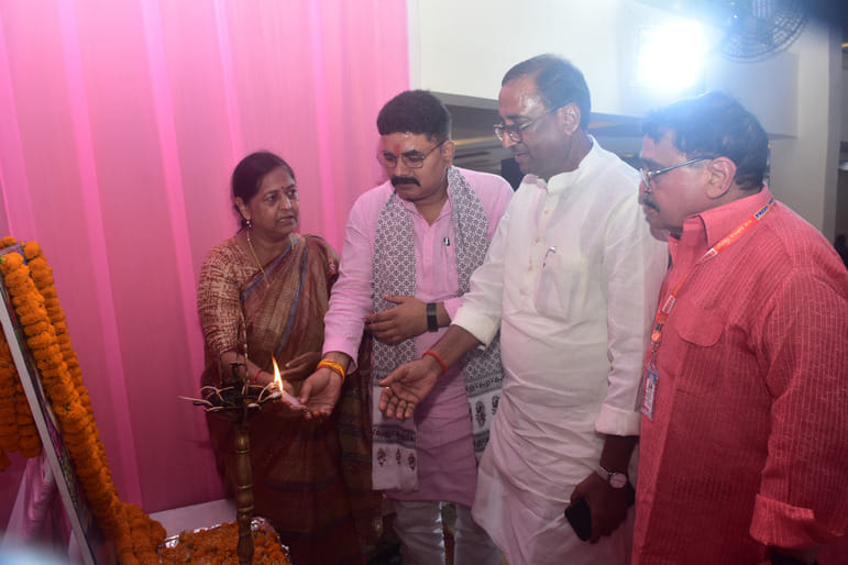 Rural journalists' work is challenging: Seema