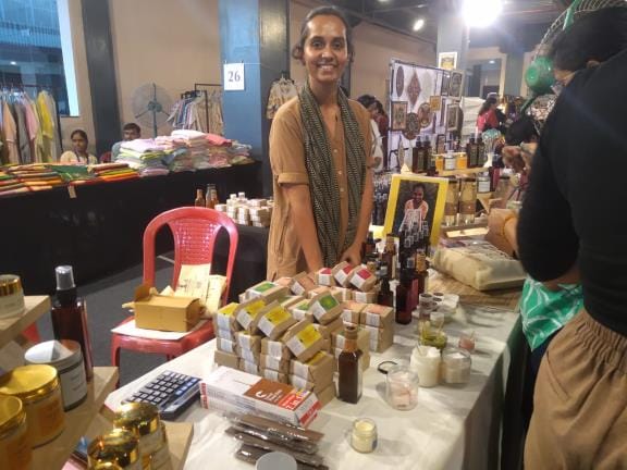 To save her daughter from coronavirus, she started a body care industry in her kitchen.