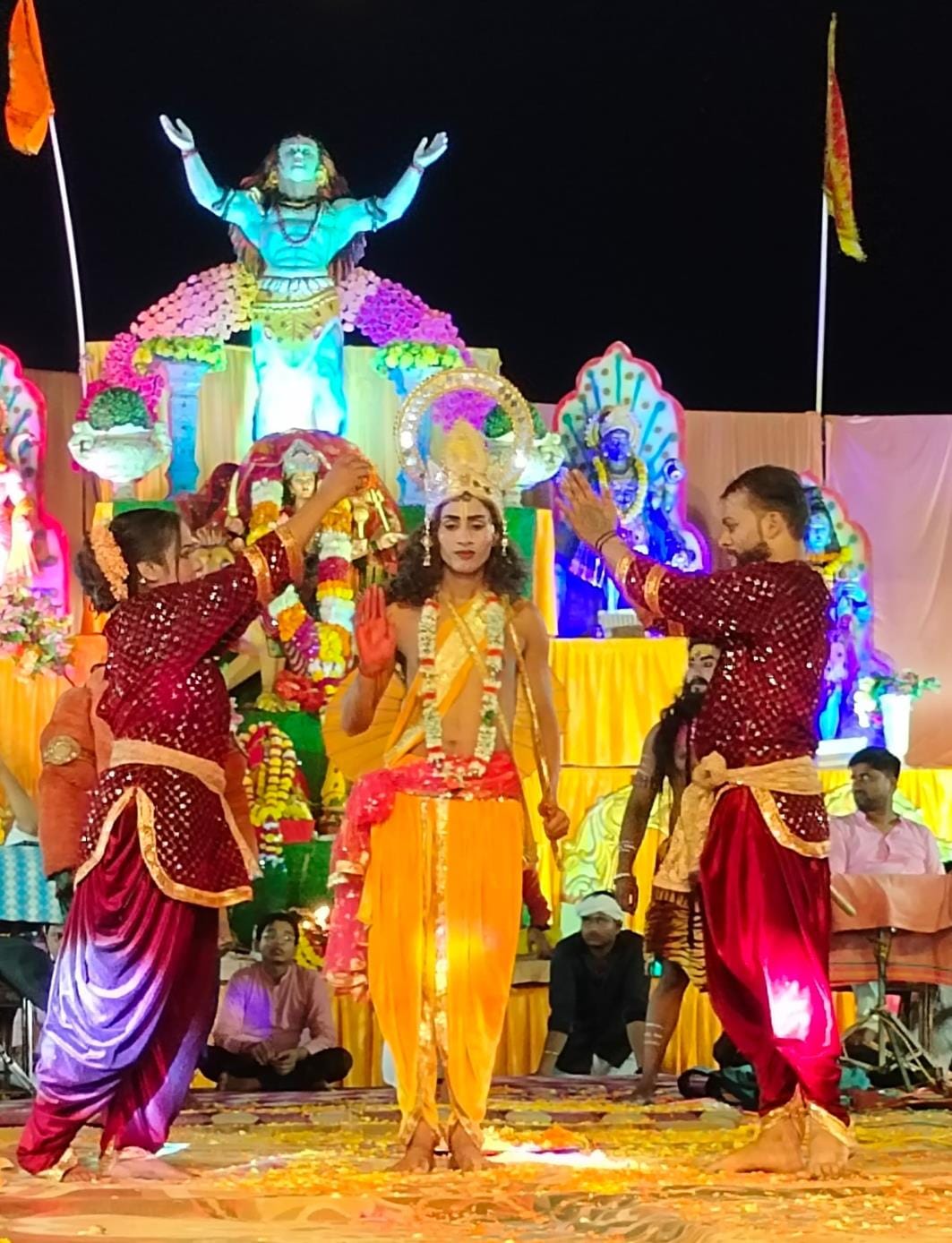 Beautiful tableaux captivated the hearts of devotees