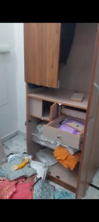 Jewellery and cash stolen from real estate businessman's house