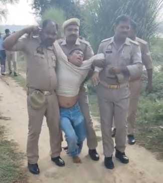 Three inter-district criminals, including two carrying a reward for robbery, were arrested in an encounter.
