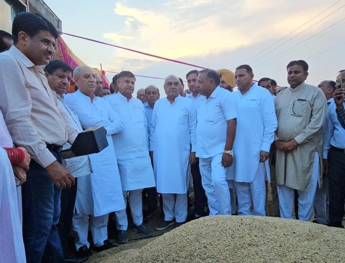 Open loot going on in the name of paddy procurement in the markets: Hooda