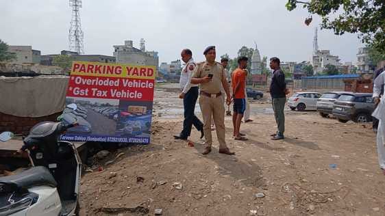 Police, with the help of the Municipal Council, have made parking arrangements at two places for the festive season.