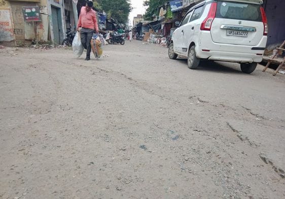 50 roads in the city are in bad condition, 12 will be constructed.