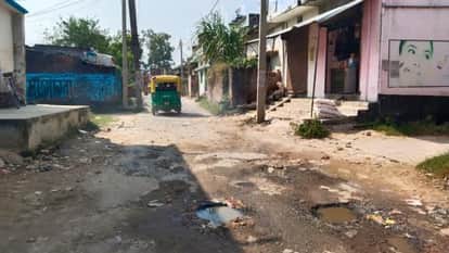 Roads and hand pumps in Nagar Panchayat Hasayan