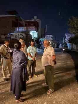 Chairperson inspected road construction at night