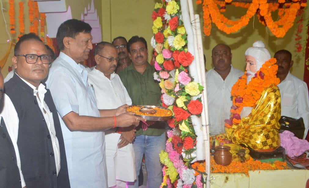 Maharishi Valmiki's birth anniversary celebrated with great pomp, programs held at many places