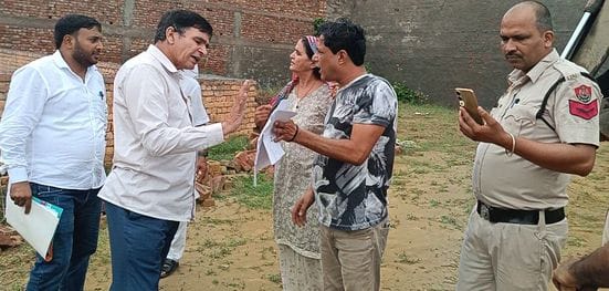 The team that arrived to take possession of the land returned empty-handed.