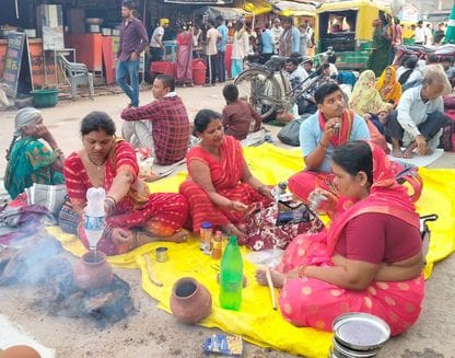 Crowd of devotees in Sharad Purnima festival, kheer made in moonlight