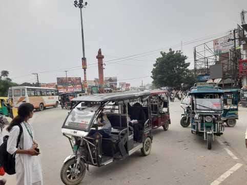 E-rickshaws occupy main roads due to lack of parking space