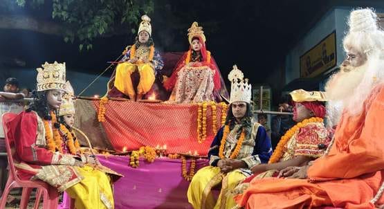 People became emotional after watching the drama of Bharat Milap and Ram's coronation