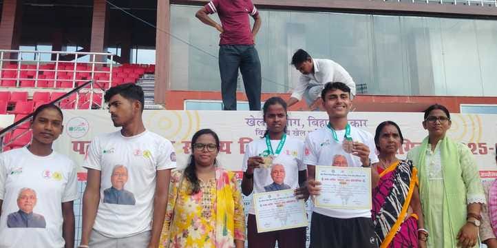 प्रतियोगिता में अव्वल आने वाले खिलाड़ी।