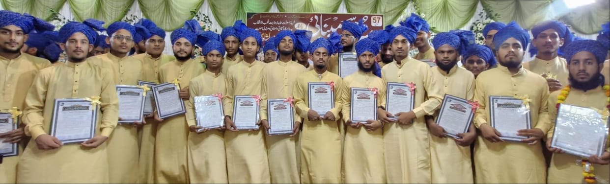 Devotees paid their respects, 47 students received their degrees