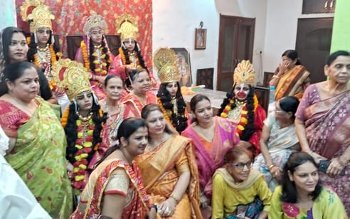 Here, not artists, but the forms of Ram Darbar are worshipped.