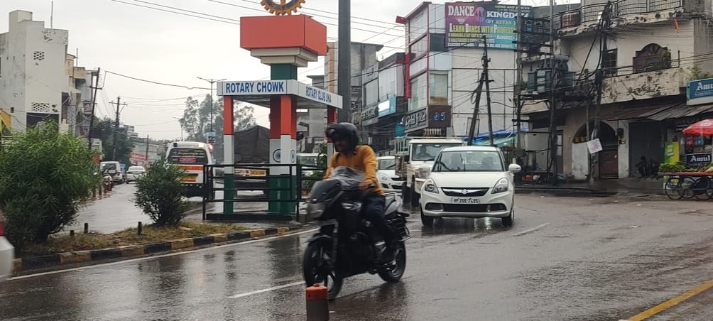 Weather changes, 11 mm of rain recorded, temperature drops