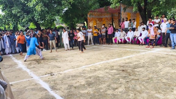 Bhiwathi and Saidpur school teams were the top in Kabaddi.