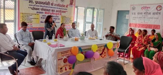 Certificates of appreciation were given to Anganwadi workers who performed excellent work.