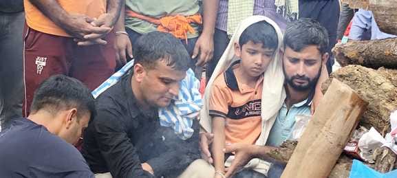 A 100-meter journey took away an army soldier's entire family.