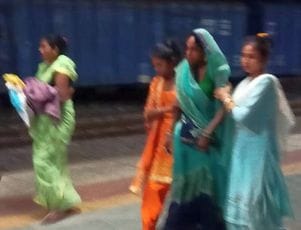 Train stopped due to labour pain, screams echoed on the platformTrain stopped due to labour pain, screams echoed on the platform