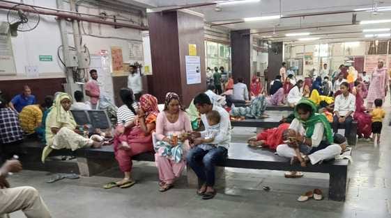 Viral outbreaks increase as weather changes, demand for medicines jumps by 30 percent