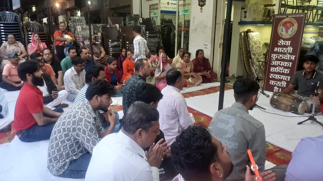 Vishwa Hindu Parishad and Bajrang Dal performed arms worship.