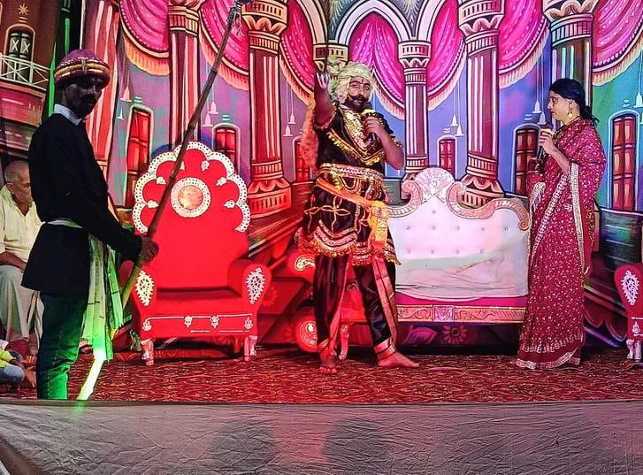 The one-act play Deepdan was performed with great emotion on the stage of Ramlila.