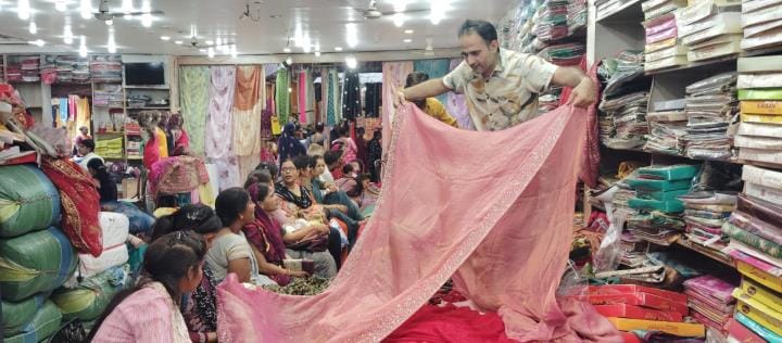 Saiyyara saree created a buzz on Karva Chauth