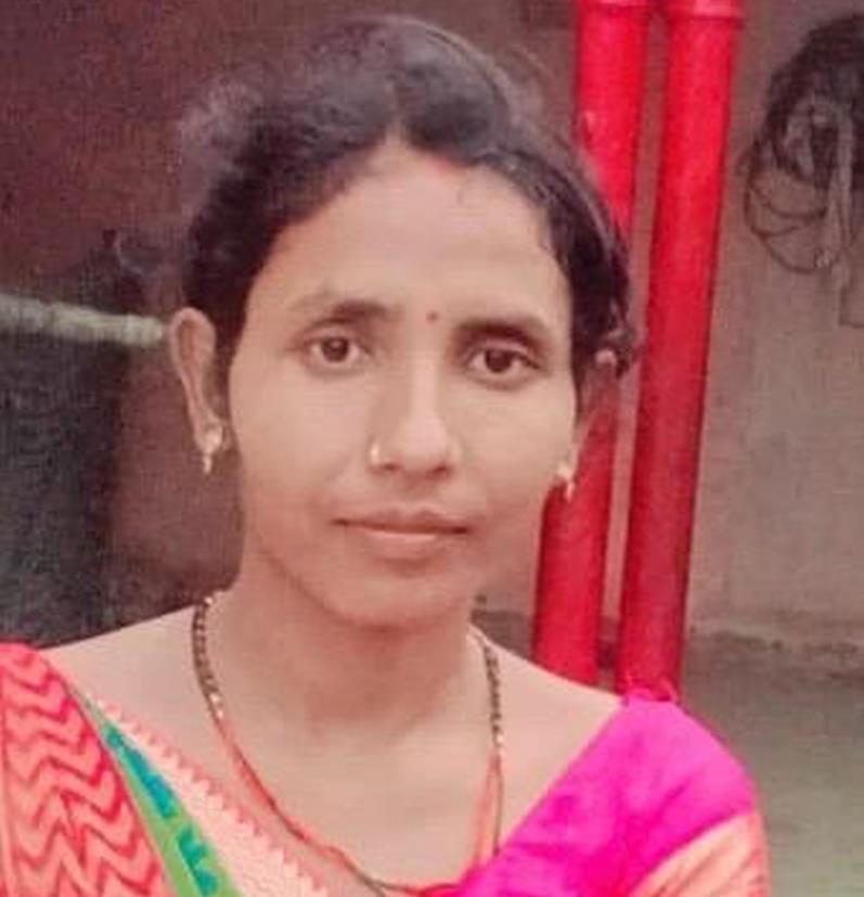 The body of the Panchayat assistant was found hanging from a noose.