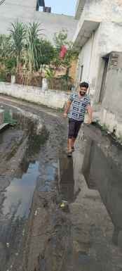 No drainage, road dug up to lay pipeline