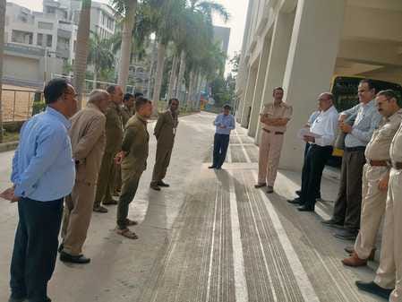 Sirohi News: 12 school buses-auto-rickshaw inspected in Abu Road GPS Camera systems found missing in 2 buses
