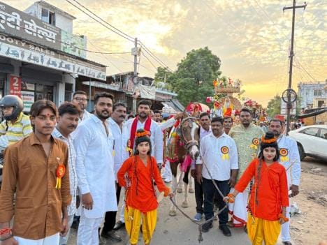 Valmiki procession started with pomp and show