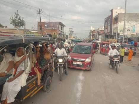 Vehicles were stuck in traffic jam on Nainital Highway for more than four hours.