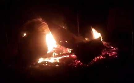 Chaotic elements set fire, kiosk burnt to ashes