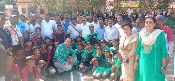 Paonta section became the winner in badminton, volleyball and kho-kho.