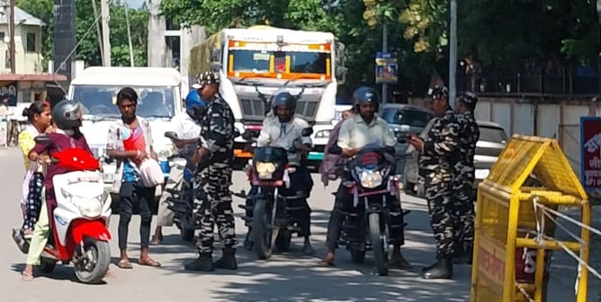 Siddharthnagar News: SSB jawans increase checking at the border