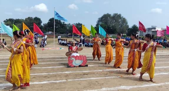 Swati won in the senior girls category and Kajal won in the sub-junior category.