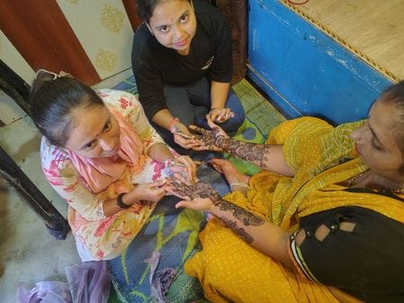 Karwa Chauth: Women gathered late into the night to dress up and adorn themselves.