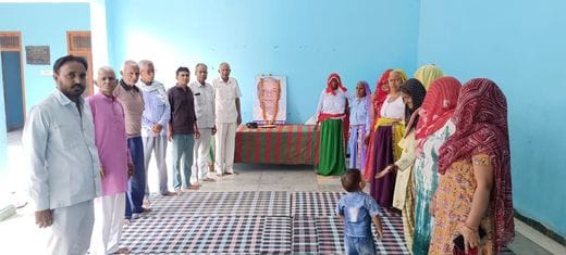 Women should stay away from superstition: Mahavir