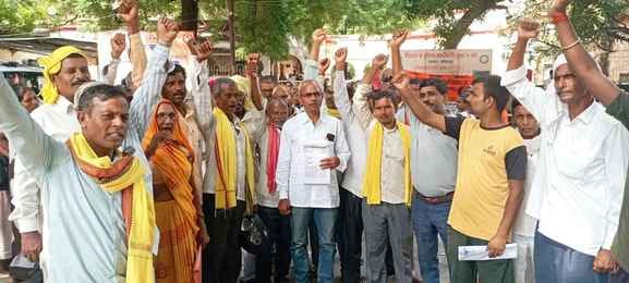 Gond Mahasabha staged a protest demanding participation in temple management.