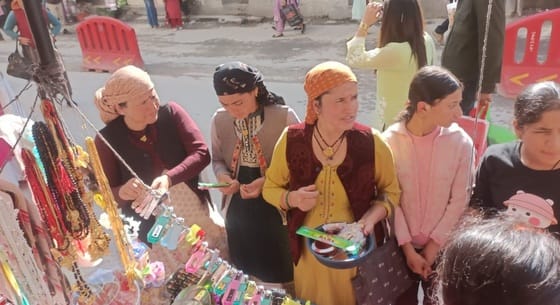 Rohru market witnessed a lot of activity before Karwa Chauth.