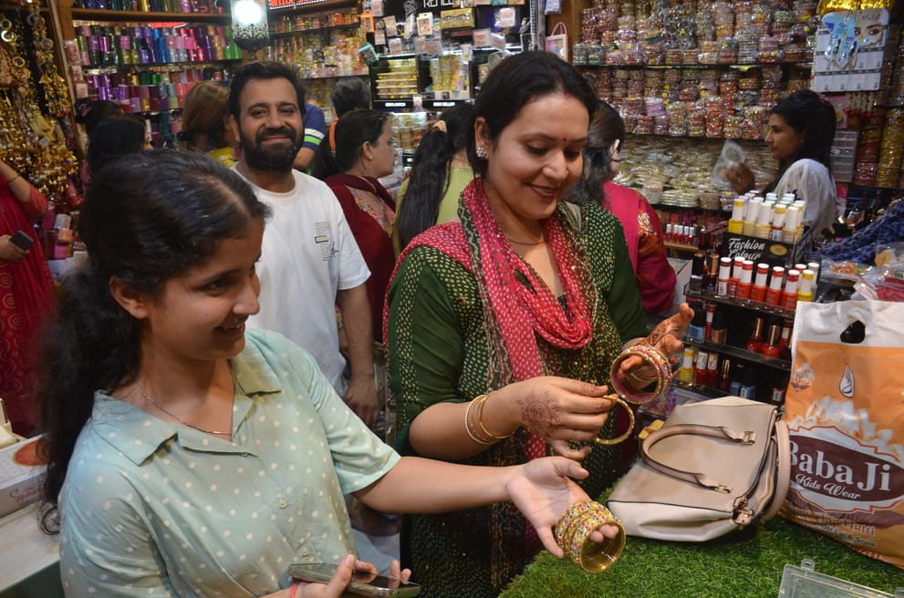 kathua news, karwa chauth news
