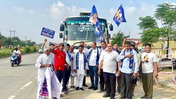 BSP left for Lucknow by Nauchandi train and buses
