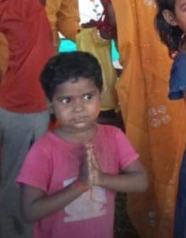 4-year-old girl missing, police searching for her for 20 hours