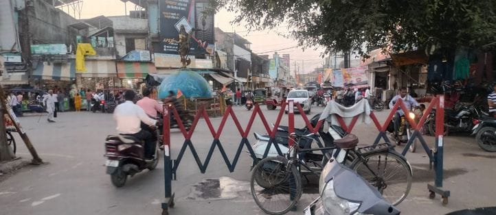 There will be no traffic jam during festivals, no entry will be implemented in the city.