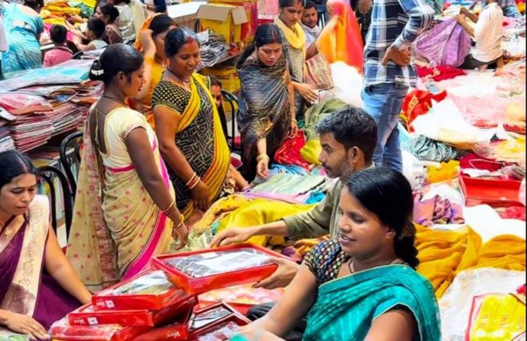 Karwa Chauth tomorrow... market decorated, business worth Rs 3 crore expected